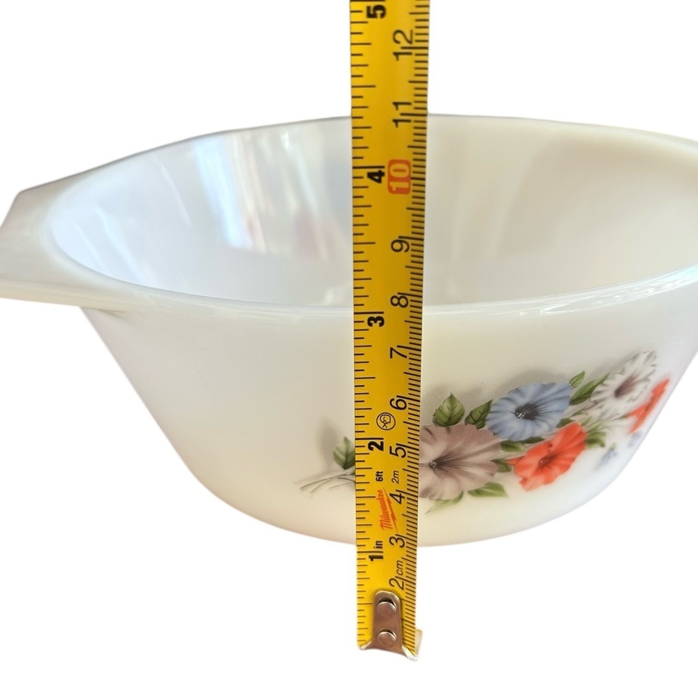 Vintage Arcopal France milk glass casserole dish 70s florals French Kitchen Chic - Picture 9 of 9
